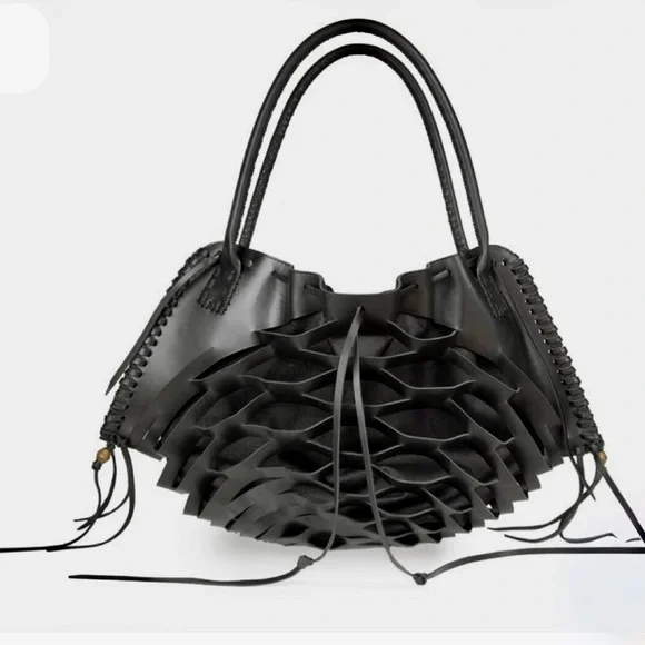 Elegant Black Layered Shoulder Bag - Picture 1 of 5